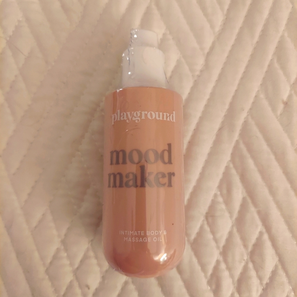 Intimate massage oil